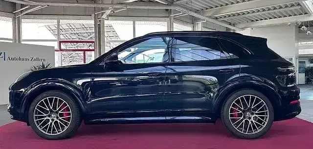 Gebraucht Porsche Cayenne GTS 460 PS (338 kW) 2023 Moonlightbluemetallic SUV