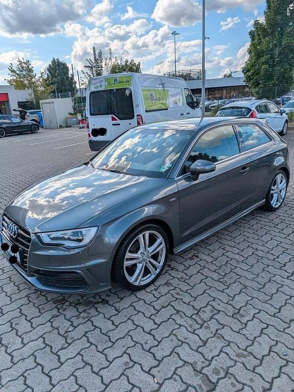 Grau Gebraucht 2016 Audi A3 S-Line Limousine | 12.700 € (Fairer Preis) - Bild 1/4
