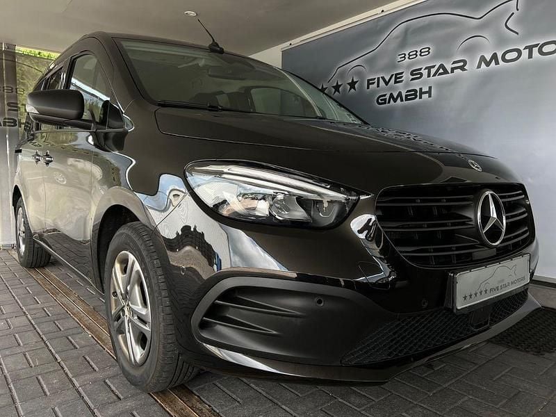 Schwarz Gebraucht 2022 Mercedes Citan 110 Kombi | 19.450 € (Fairer Preis) - Bild 1/4