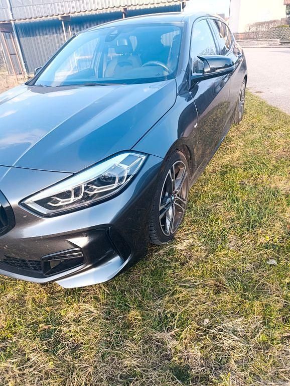 Gebraucht BMW 118 Performance 136 PS (100 kW) 2020 Grau Kleinwagen