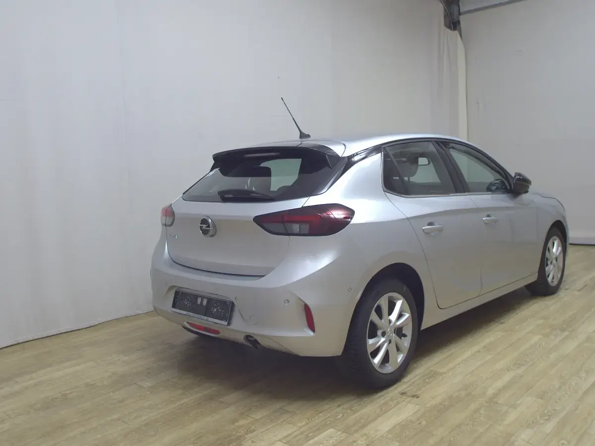 Używany Opel Corsa Elegance 101 KM (74 kW) 2022 Szary Hatchback