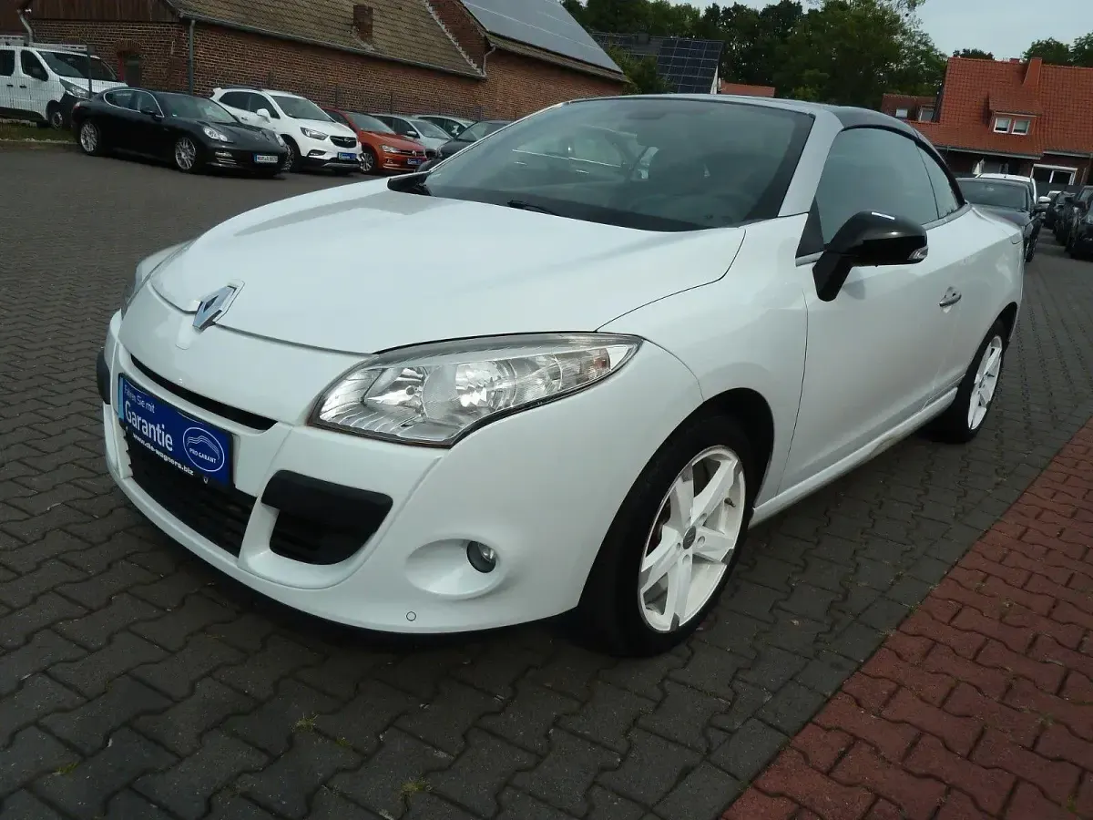 Gebraucht Renault Mégane Cabriolet Luxe 131 PS (96 kW) 2010 Weiß Cabrio