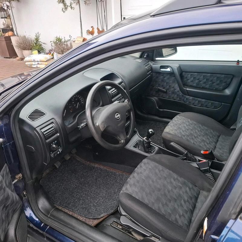 Gebraucht Opel Astra 100 PS (73 kW) 2001 Blau Kombi