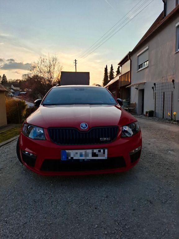 Rot Gebraucht 2016 Skoda Octavia RS Kombi | 13.500 € (Superpreis) - Bild 1/3