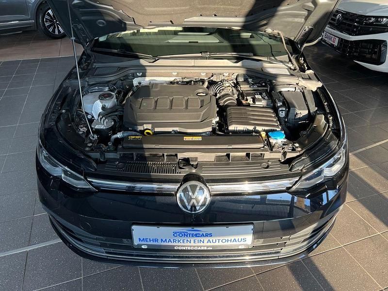 Gebraucht VW Golf VIII Style 150 PS (110 kW) 2021 Deep black Kombi