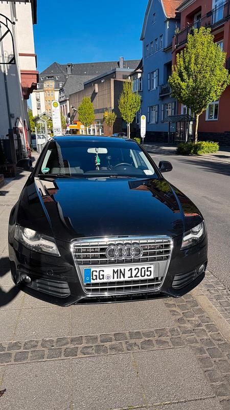Schwarz Gebraucht 2009 Audi A4 Kombi | 3.800 € (Guter Preis) - Bild 1/4