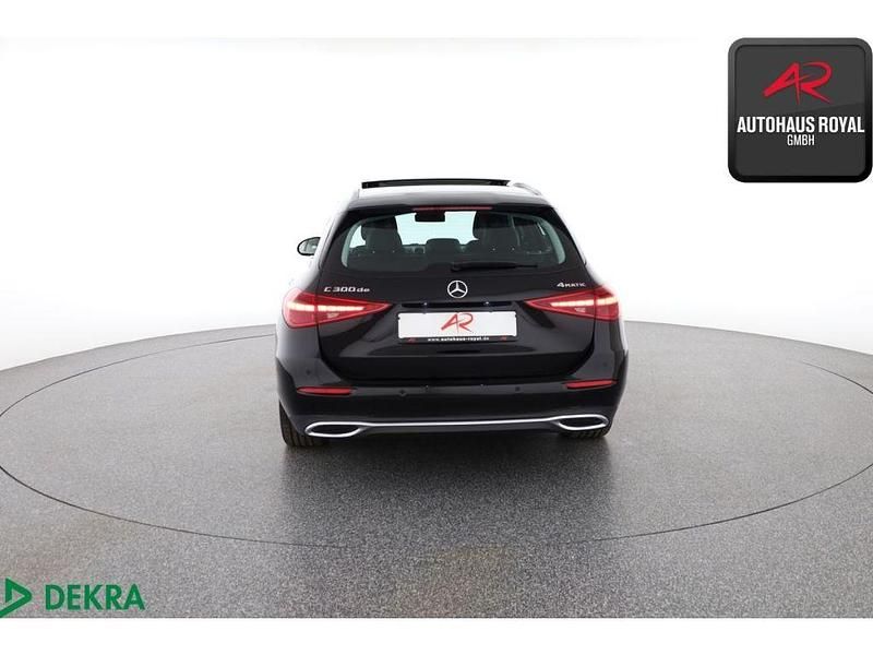 Gebraucht Mercedes C300e 313 PS (230 kW) 2024 Schwarz Kombi