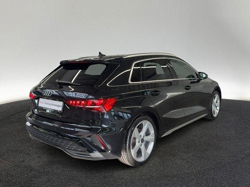 Gebraucht Audi A3 S-Line 150 PS (110 kW) 2024 0e mythosschwarz metallic (metallic) Limousine