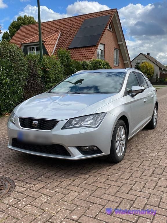 Silber Gebraucht 2014 Seat Leon ST Kombi | 7.500 € (Guter Preis) - Bild 1/4