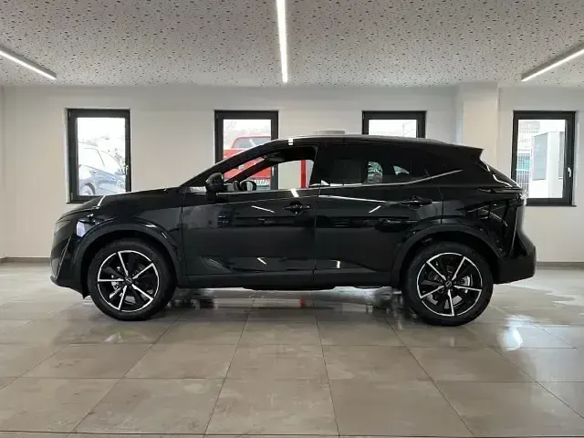 Neu Nissan Qashqai Tekna 158 PS (116 kW) 2026 Schwarz SUV