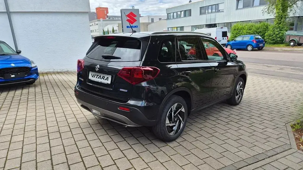 Gebraucht Suzuki Vitara Comfort+ 110 PS (80 kW) 2026 Schwarz SUV