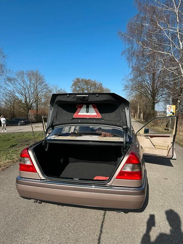 Gebraucht Mercedes C280 193 PS (141 kW) 1994 Beige Limousine