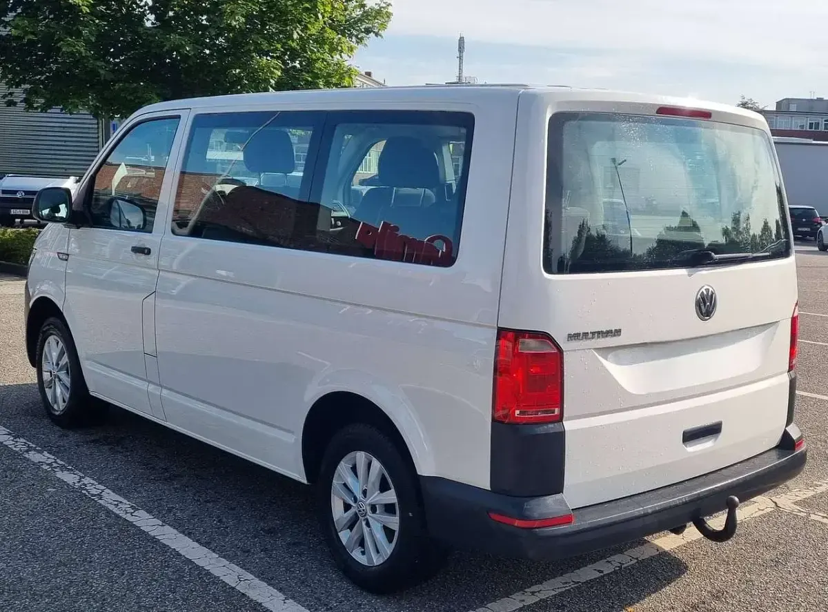 Gebraucht VW Multivan Conceptline 102 PS (75 kW) 2018 Weiß Van / Kleinbus