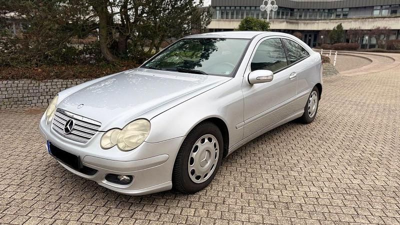 Gebraucht Mercedes CL200 122 PS (89 kW) 2005 Silber Coupé