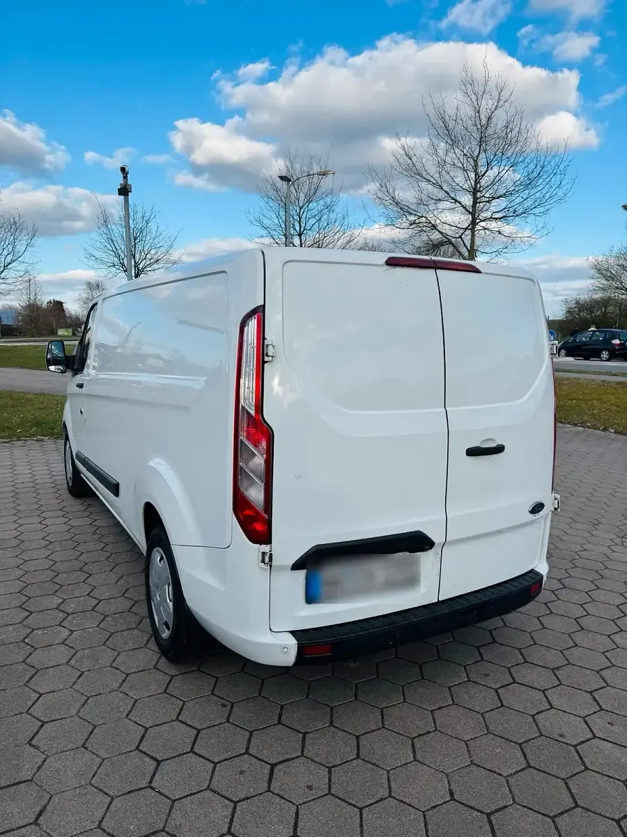 Gebraucht Ford Transit Custom 130 PS (95 kW) 2018 Weiß Van
