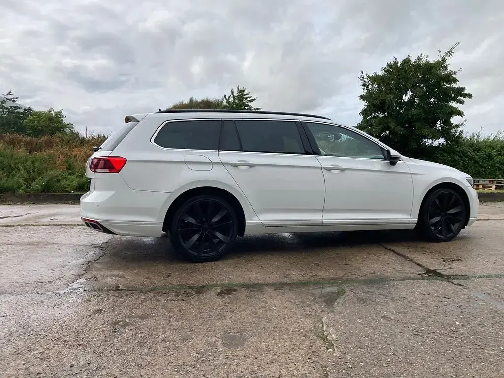 Gebraucht VW Passat Business 120 PS (88 kW) 2019 Weiß Kombi