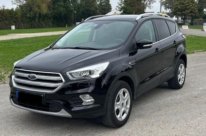 Gebraucht Ford Kuga Cool & Connect 150 PS (110 kW) 2019 Schwarz SUV