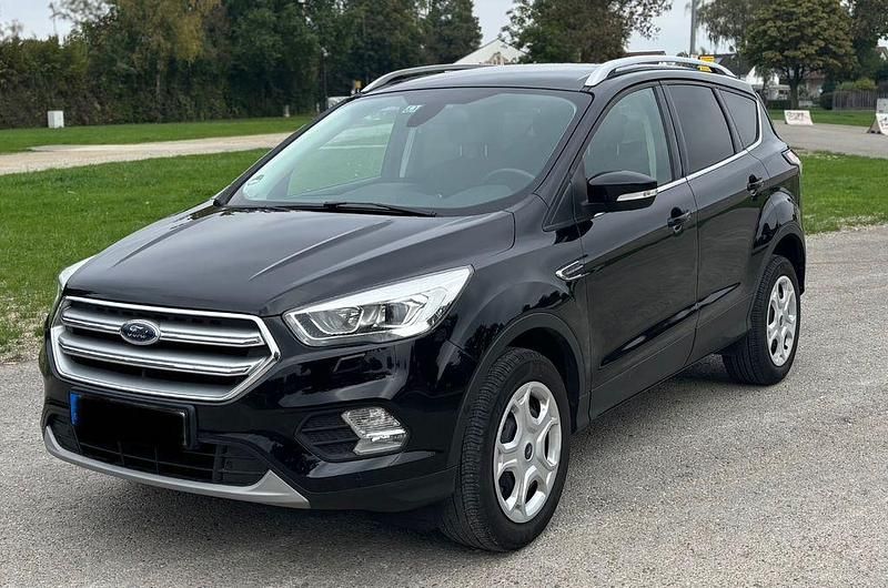Schwarz Gebraucht 2019 Ford Kuga Cool & Connect SUV | 16.800 € (Fairer Preis) - Bild 1/4