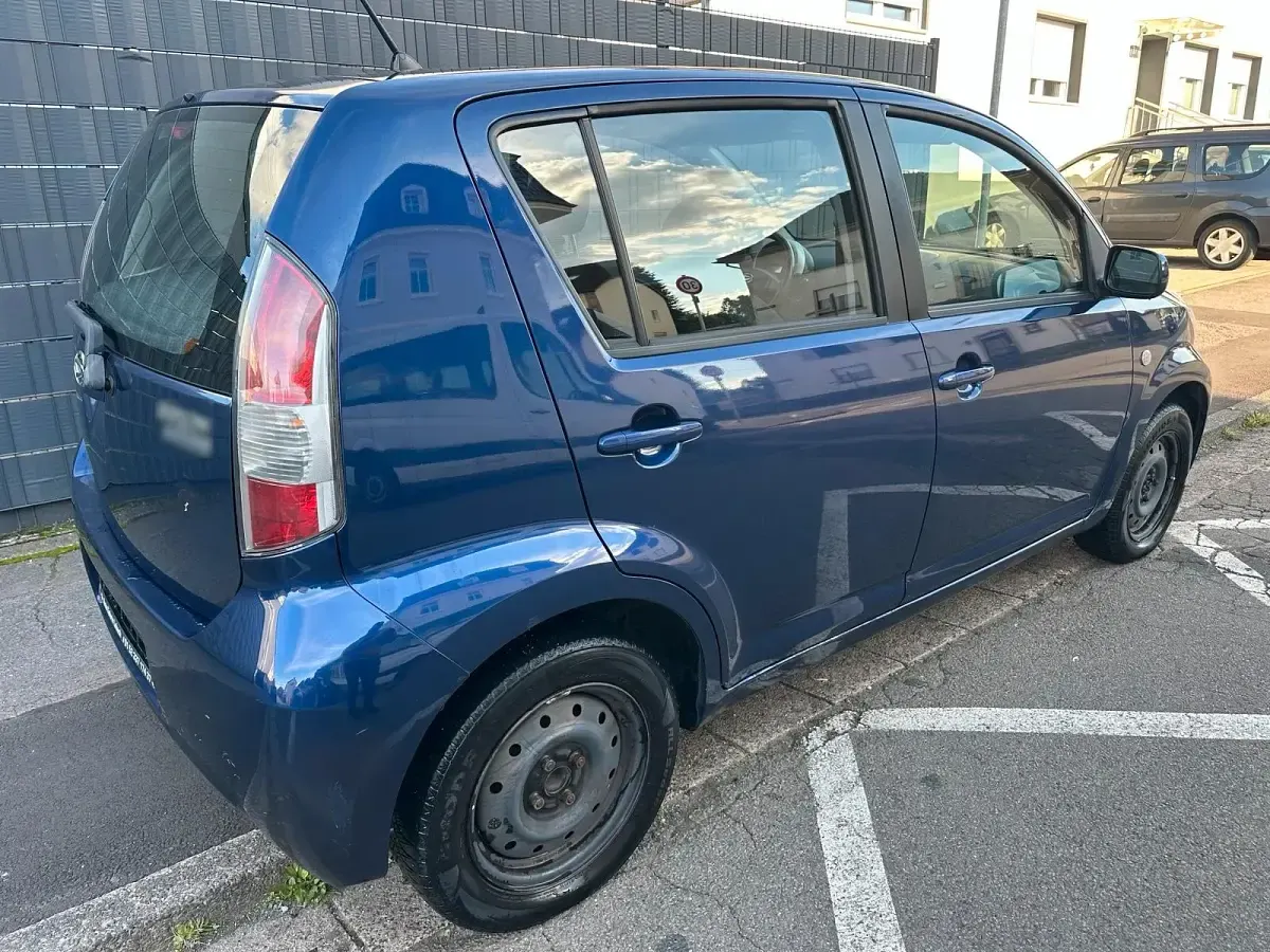 Gebraucht Daihatsu Sirion 69 PS (50 kW) 2007 Blau Kleinwagen