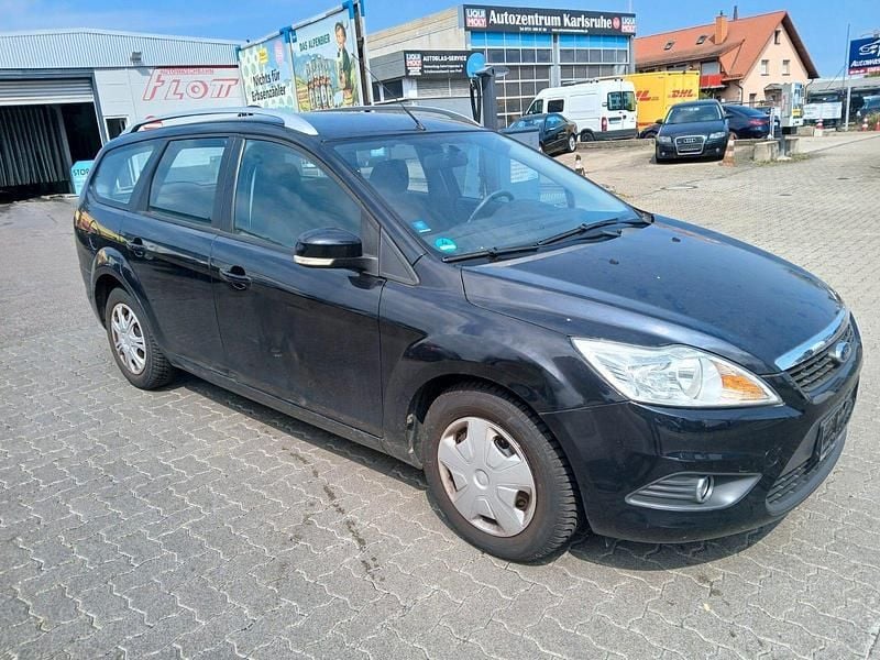 Gebraucht Ford Focus 101 PS (74 kW) 2010 Schwarz Kombi