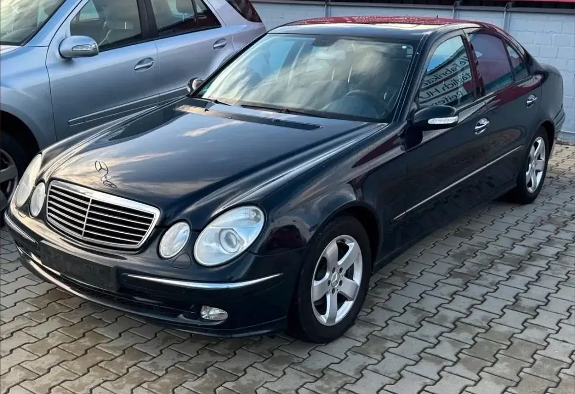 Gebraucht Mercedes E320 Avantgarde 204 PS (150 kW) 2004 Blau Limousine