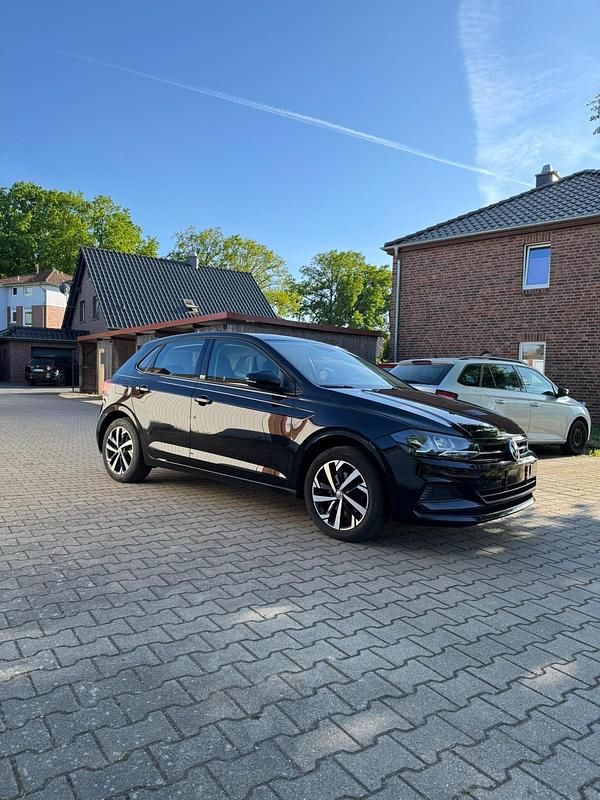 Schwarz Gebraucht 2019 VW Polo Kleinwagen | 15.200 € (Fairer Preis) - Bild 1/4