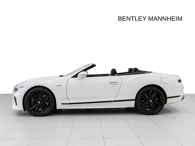 Gebraucht Bentley Continental 782 PS (575 kW) 2025 Glacier white (weiß) Cabrio