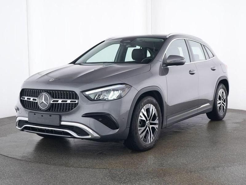 Gebraucht Mercedes GLA220 Progressive 190 PS (139 kW) 2024 Mountain grau (metallic) SUV