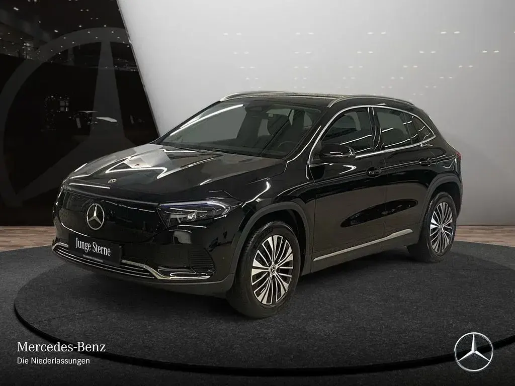 Używany Mercedes EQA250+ Advanced 139 kW (190 KM) 2025 Czarny SUV