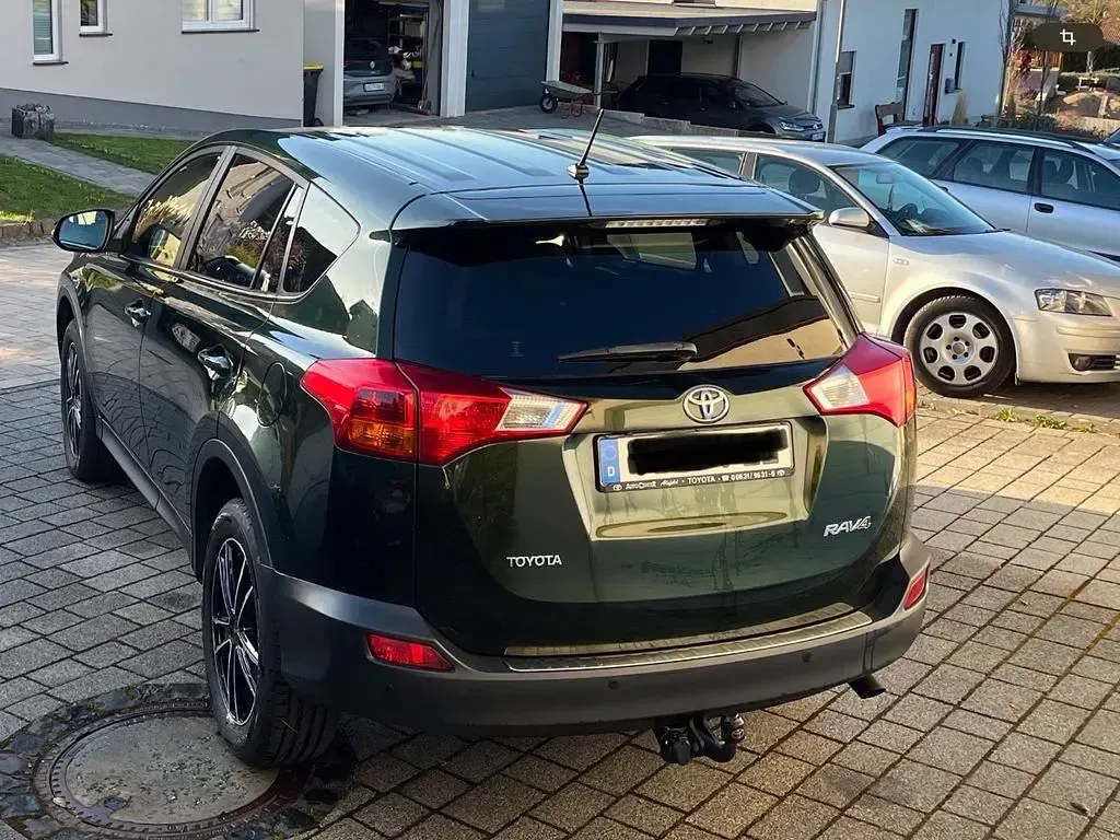 Gebraucht Toyota RAV4 Executive 124 PS (91 kW) 2013 Grün SUV