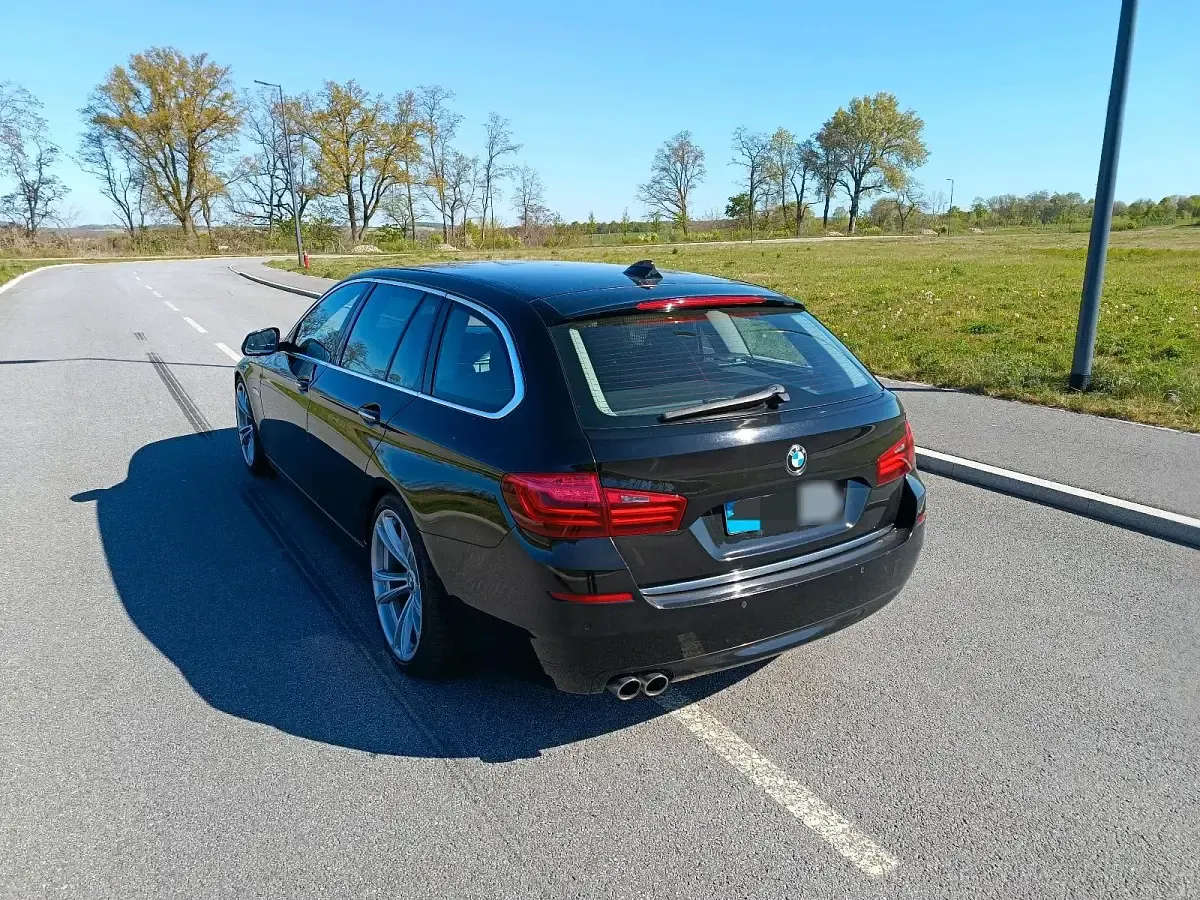 Gebraucht BMW 520 184 PS (135 kW) 2013 Schwarz Kombi