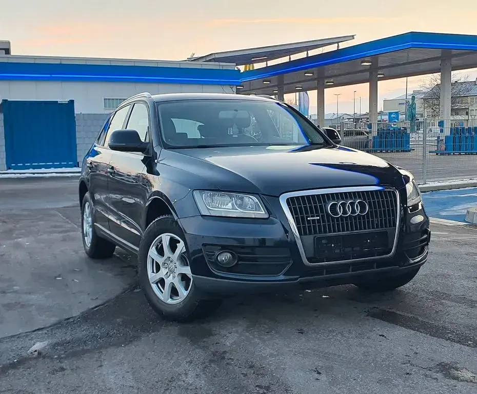 Second-hand Audi Q5 Ambiente 170 CP (125 kW) 2010 Albastru SUV