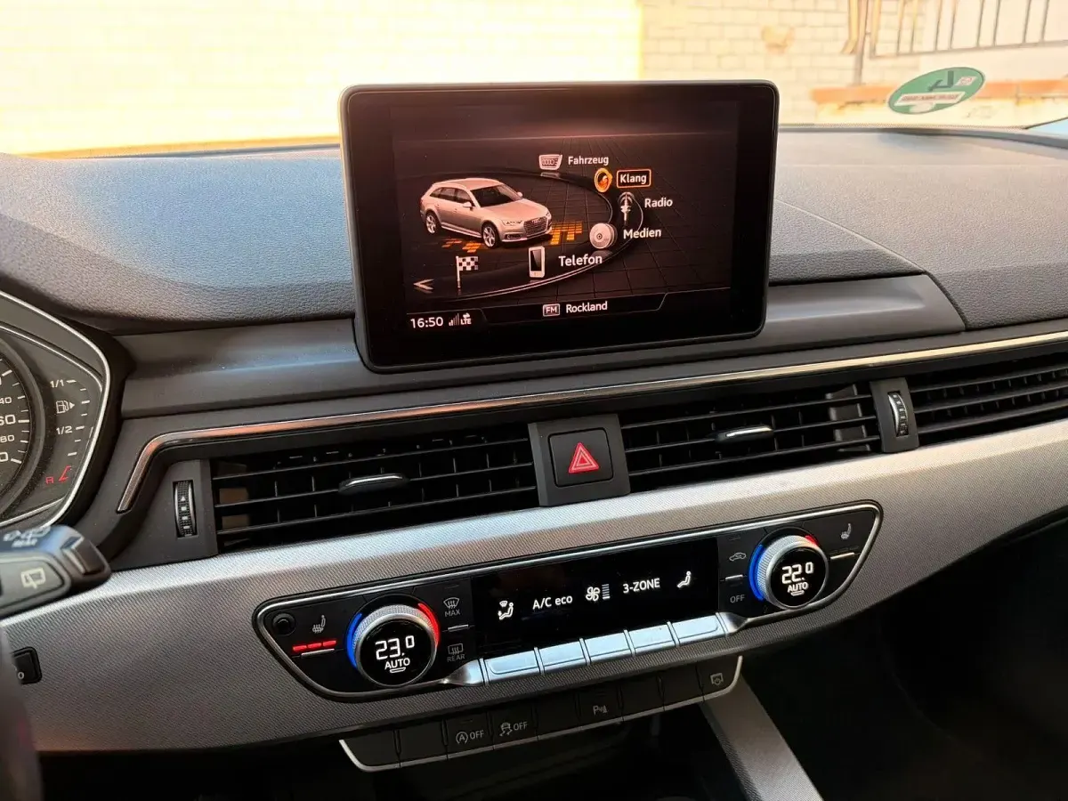 Gebraucht Audi A4 Ambiente 150 PS (110 kW) 2018 Blau Kombi