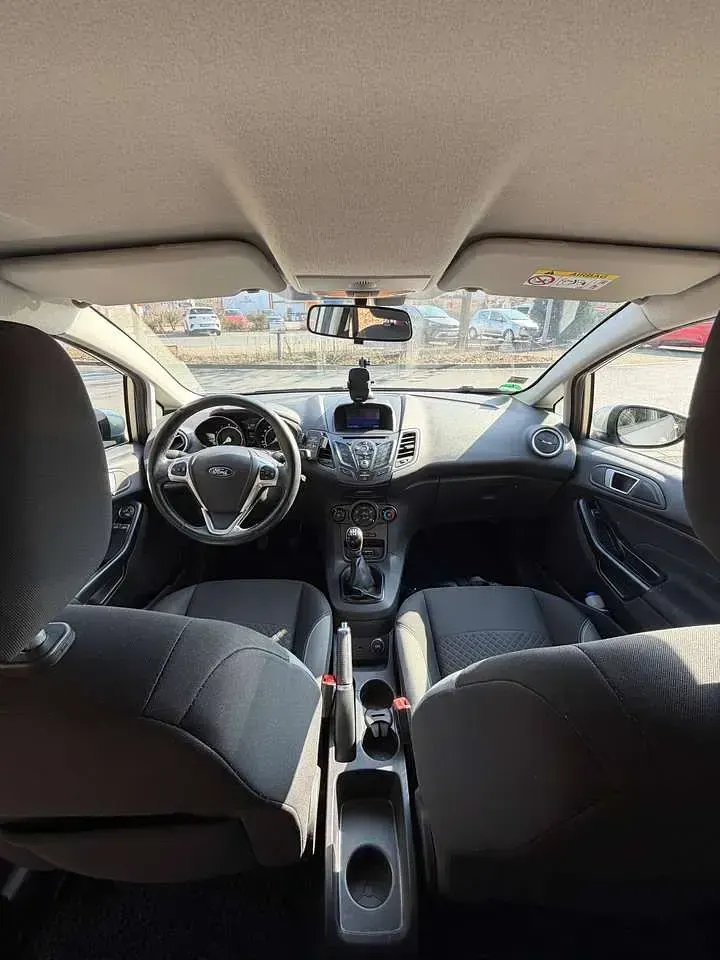 Gebraucht Ford Fiesta SYNC Edition 101 PS (74 kW) 2017 Silber Kleinwagen