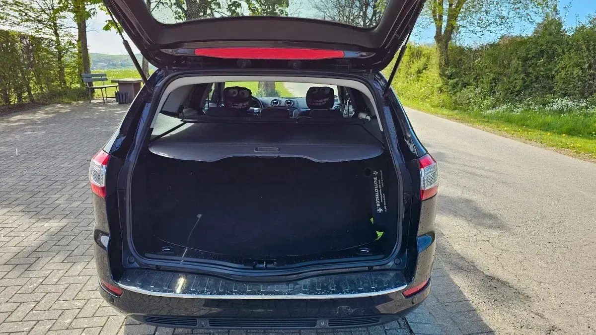 Gebraucht Ford Mondeo Titanium 140 PS (102 kW) 2012 Schwarz Kombi