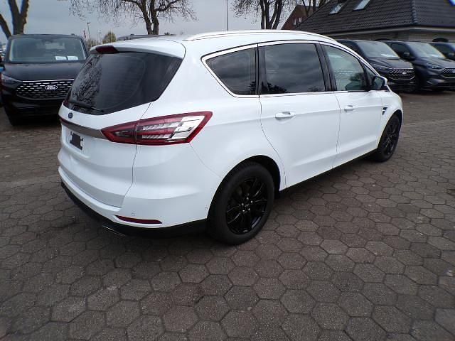 Gebraucht Ford S-MAX Titanium 179 PS (131 kW) 2017 Weiß Van / Kleinbus