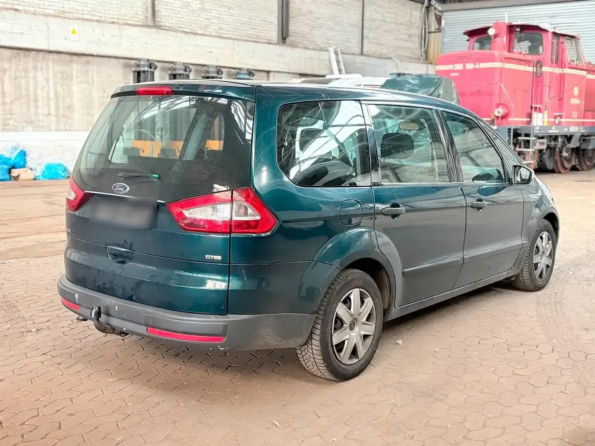 Gebraucht Ford Galaxy 140 PS (102 kW) 2007 Grün Van / Kleinbus