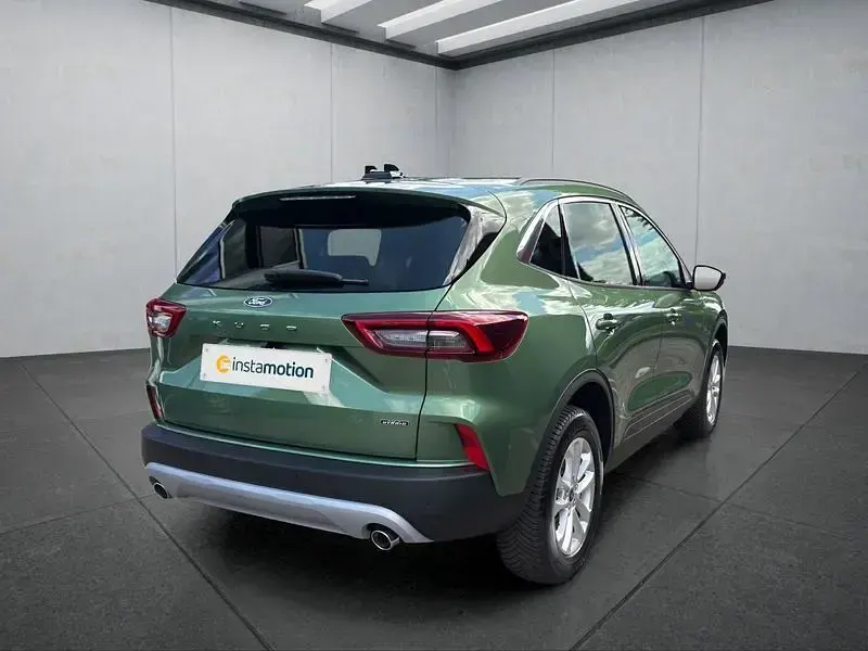 Neu Ford Kuga 242 PS (177 kW) 2026 Grün SUV