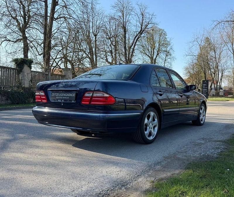 Gebraucht Mercedes E430 279 PS (205 kW) 1999 Blau Limousine