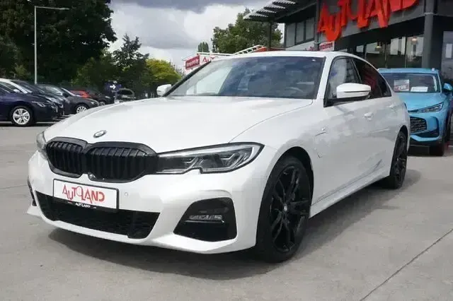 Gebraucht BMW 330e M Sport 292 PS (214 kW) 2020 Weiß Limousine