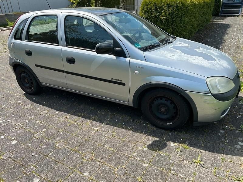 Second-hand Opel Corsa 2002 Argintiu Hatchback