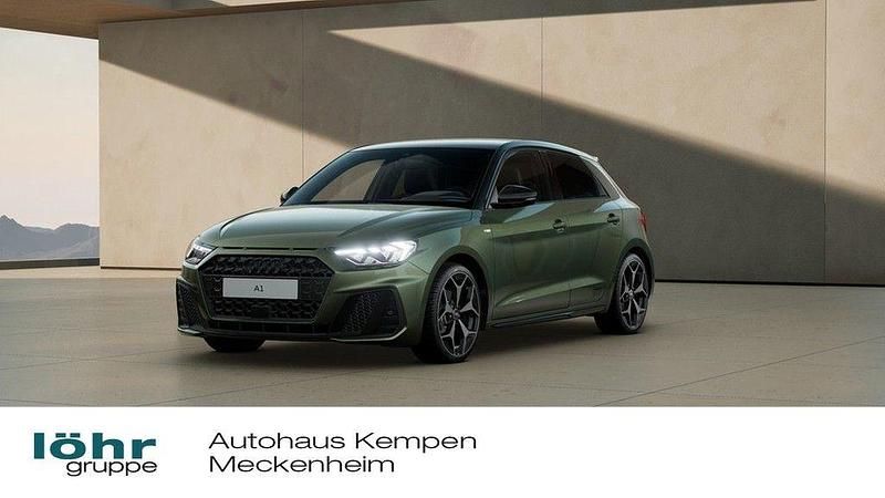 Distriktgrün metallic Neu 2025 Audi A1 Sportback S-Line Kleinwagen | 33.990 € (Fairer Preis) - Bild 1/4