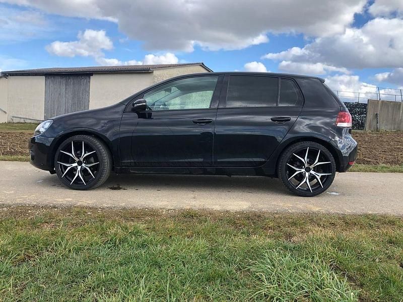 Gebraucht VW Golf VI Style 122 PS (89 kW) 2011 Schwarz Kleinwagen