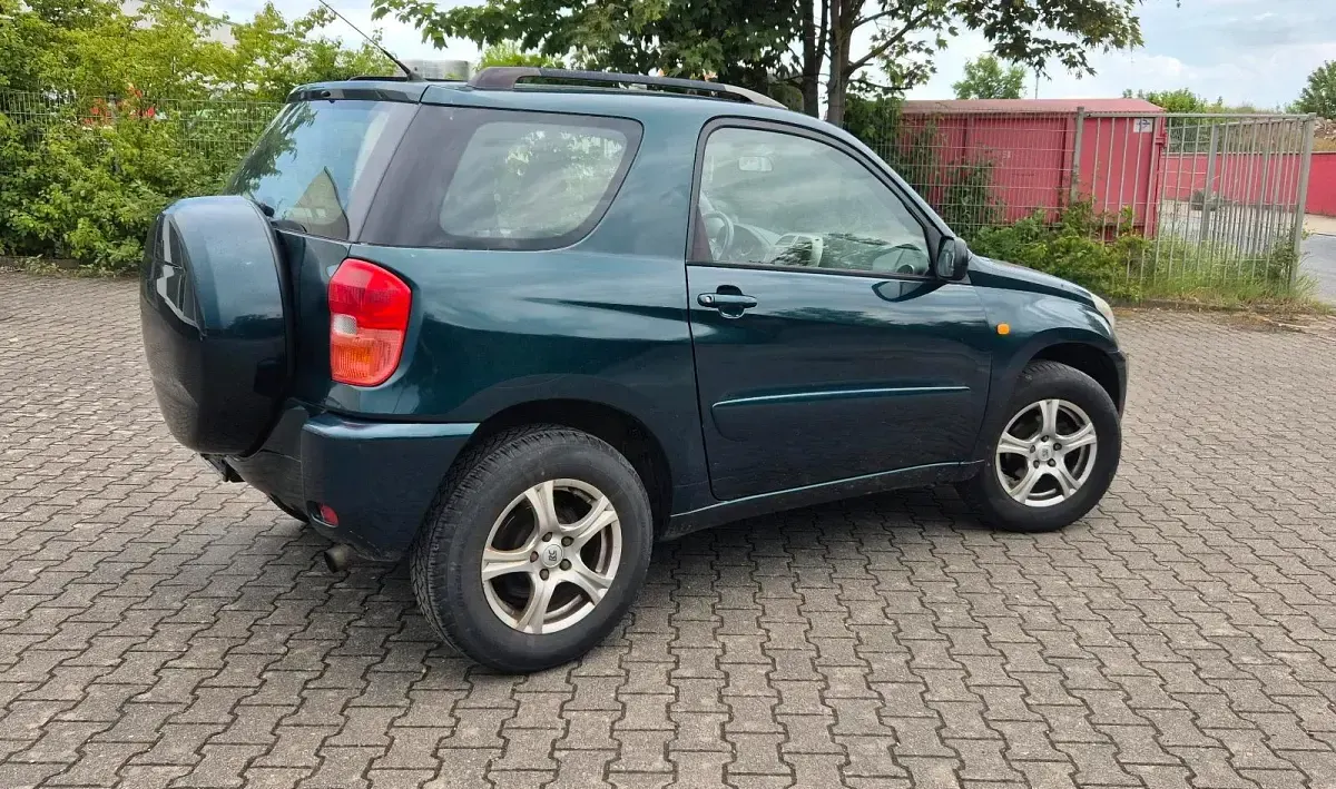 Gebraucht Toyota RAV4 125 PS (91 kW) 2002 Grün SUV