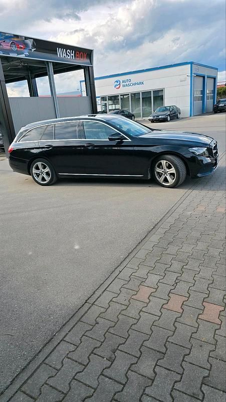 Gebraucht Mercedes E350 259 PS (190 kW) 2017 Schwarz Kombi