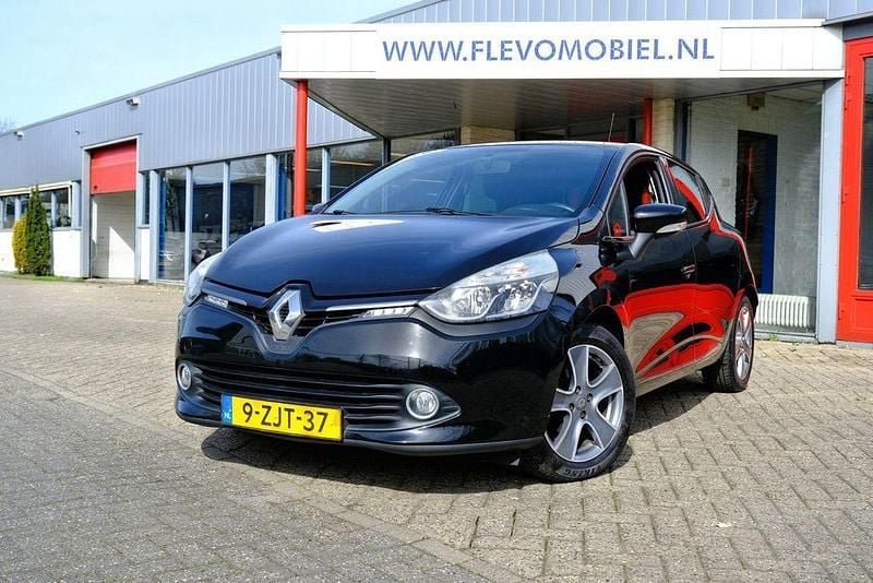 Gebraucht Renault Clio IV Night&Day 90 PS (66 kW) 2015 Schwarz Limousine