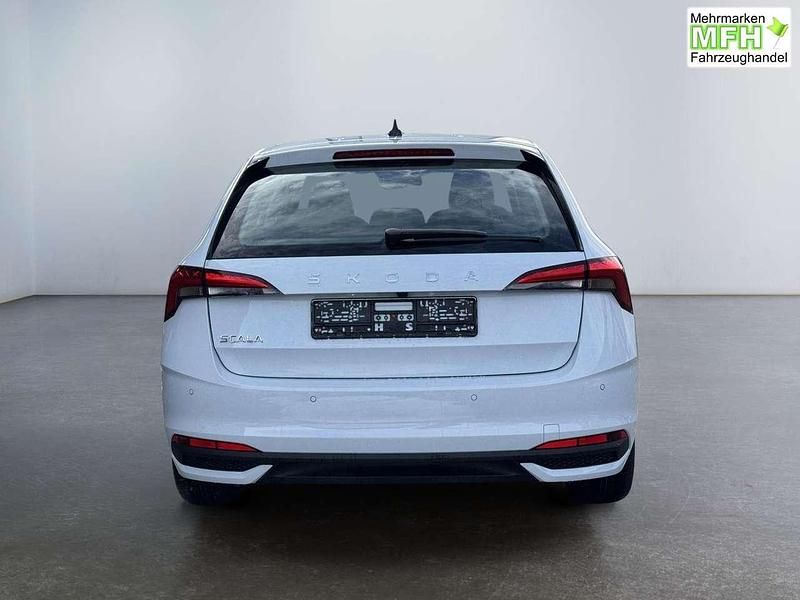 Neu Skoda Scala Selection 116 PS (85 kW) 2026 Moonweis metallic Kleinwagen