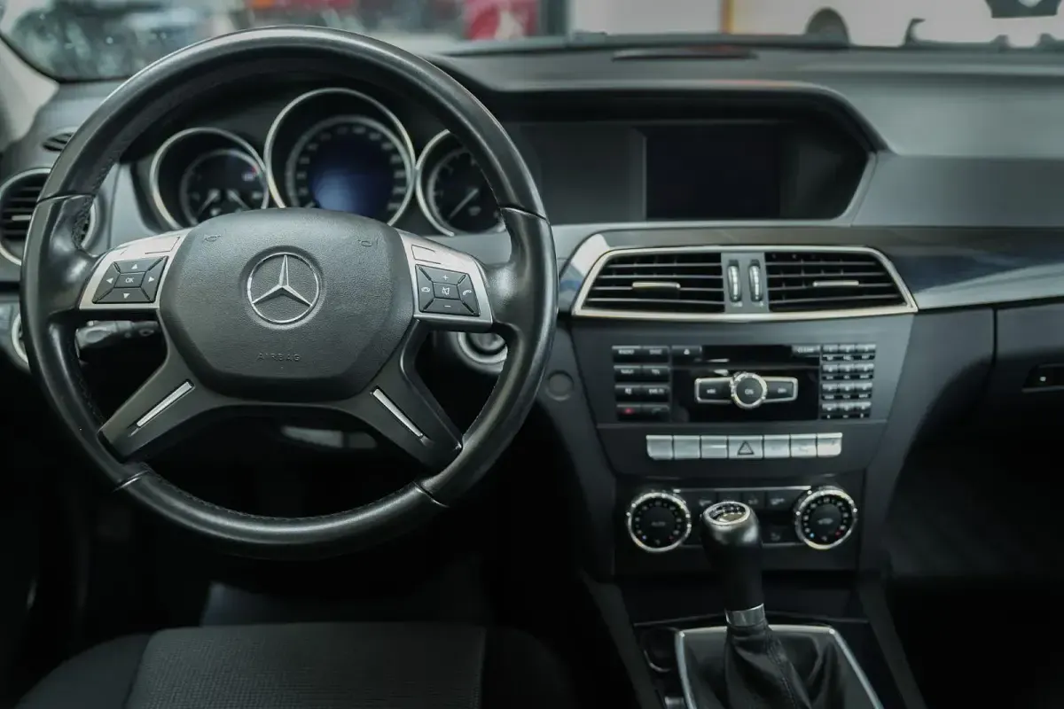 Gebraucht Mercedes C200 136 PS (100 kW) 2012 Schwarz Kombi