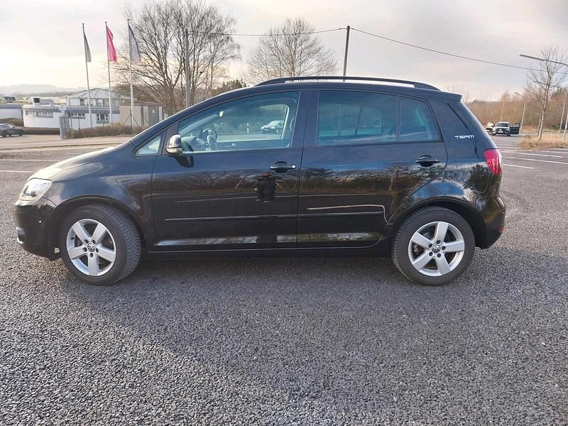 Gebraucht VW Golf Plus Cross 80 PS (58 kW) 2010 Schwarz Van / Kleinbus