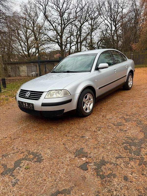 Gebraucht VW Passat 2001 Silber Limousine